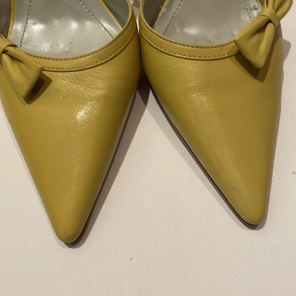 BCBGirls Pointed Toe Shoes with Bow size 7 - Picture 9 of 9